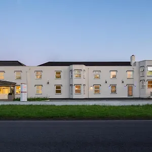 Ramada By Wyndham Cheltenham Hotel Golden Valley