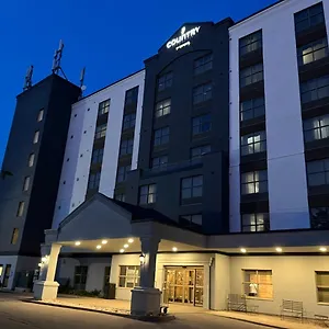 Hotel Country & By Radisson, Falls, On
