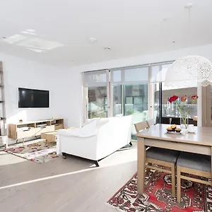 Stunning 1 Bedroom In Central Apartment